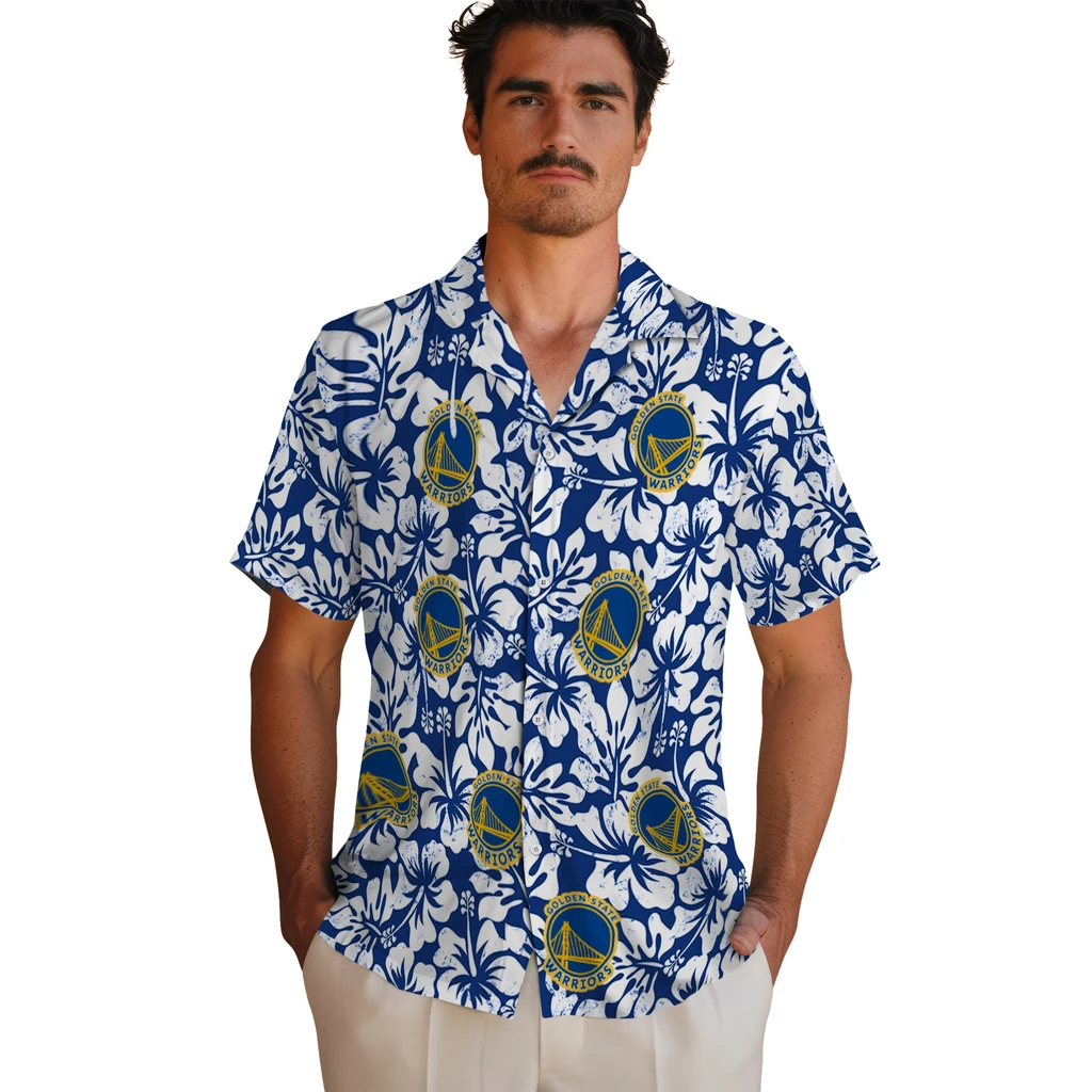 Golden State Warriors Hawaiian Shirt - Hibiscus Motif golden state warriors hibiscus motif blue white hawaiian shirts fashion forward
