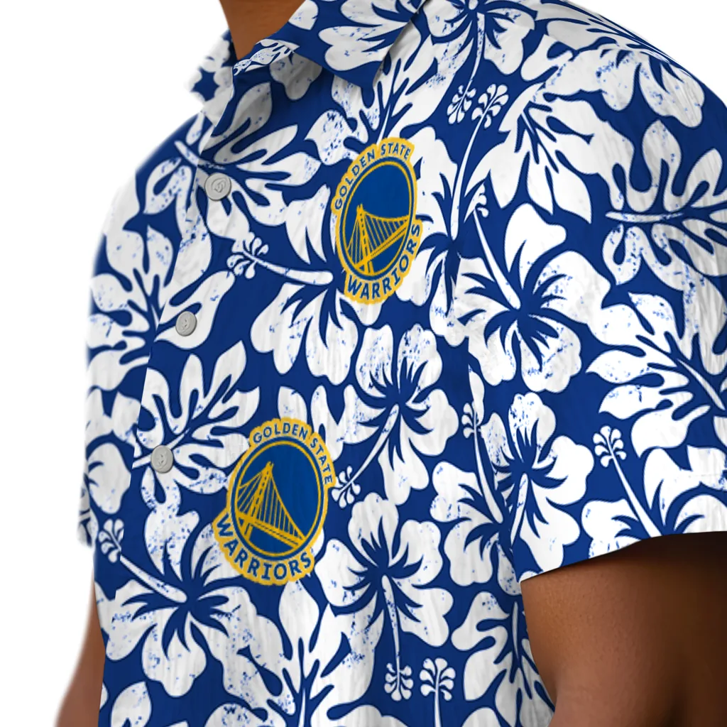 Golden State Warriors Hawaiian Shirt - Hibiscus Motif golden state warriors hibiscus motif blue white hawaiian shirts trendy