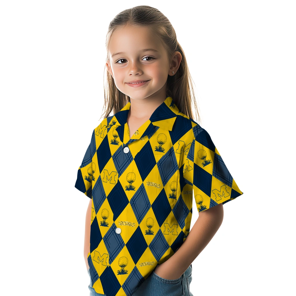 Michigan Wolverines Hawaiian Shirt - Golfing Plaid michigan wolverines balloon plaid blue hawaiian shirts premium grade