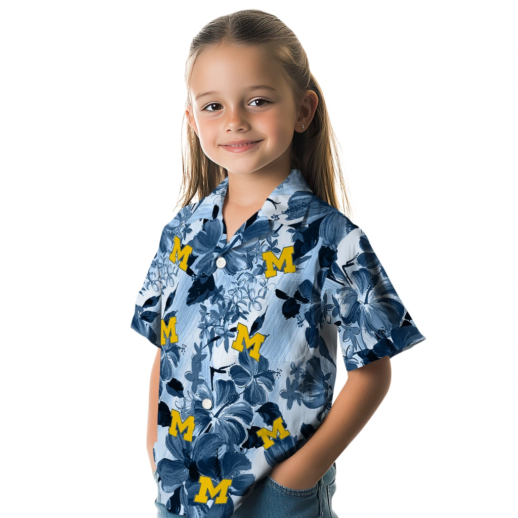 Michigan Wolverines Hawaiian Shirt - Hibiscus Arrangement michigan wolverines hibiscus arrangement blue hawaiian shirts premium grade
