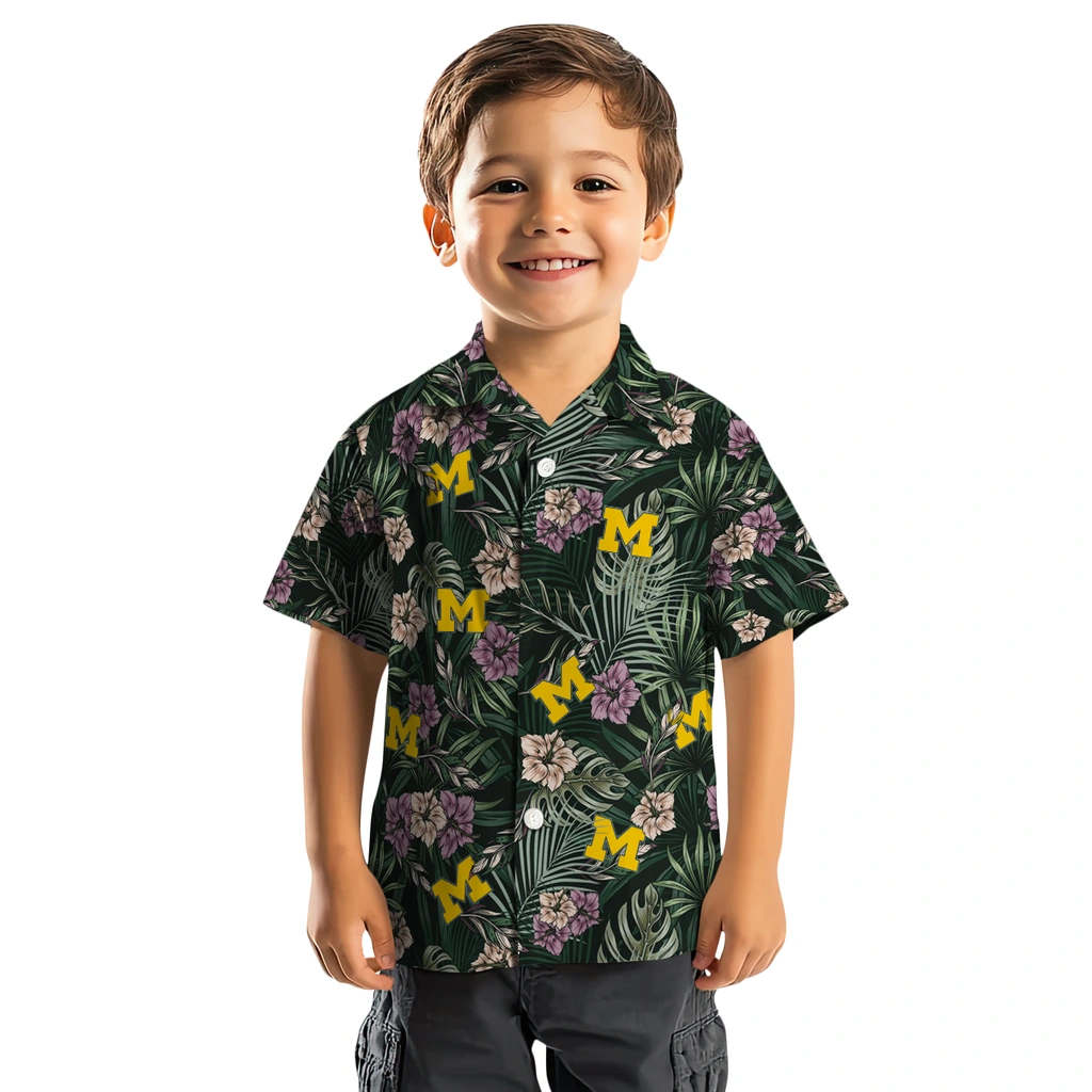 Michigan Wolverines Hawaiian Shirt - Hibiscus Leaves Pattern michigan wolverines hibiscus leaves pattern green hawaiian shirts top rated