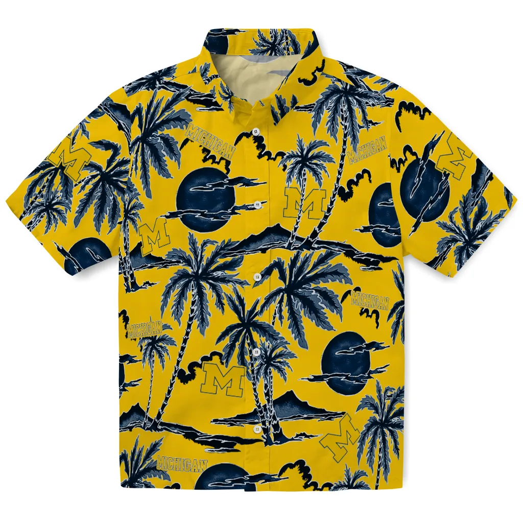 Michigan Wolverines Hawaiian Shirt - Palm Sunset michigan wolverines palm sunset hawaiian shirts best selling
