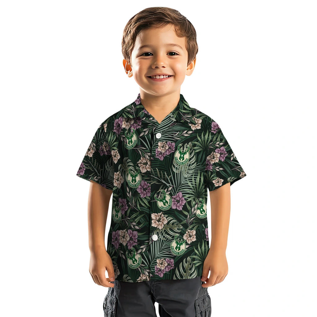 Milwaukee Bucks Hawaiian Shirt - Hibiscus Leaves Pattern milwaukee bucks hibiscus leaves pattern green hawaiian shirts top rated