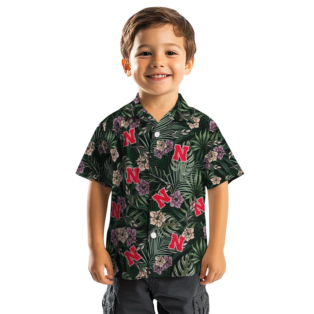 Nebraska Cornhuskers Hawaiian Shirt - Hibiscus Leaves Pattern nebraska cornhuskers hibiscus leaves pattern green hawaiian shirts top rated