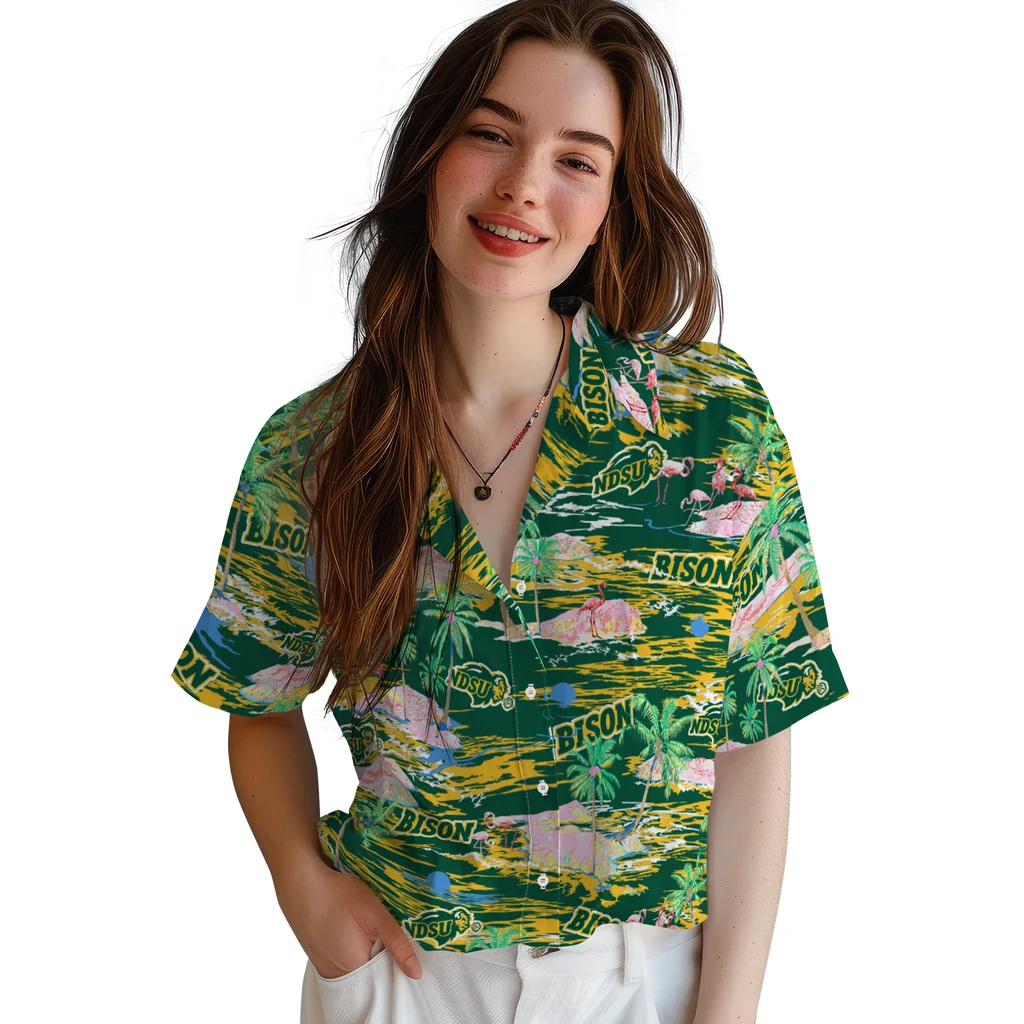 North Dakota State Bison Hawaiian Shirt - Hawaii Island north dakota state bison flamingo retreat green hawaiian shirts latest model
