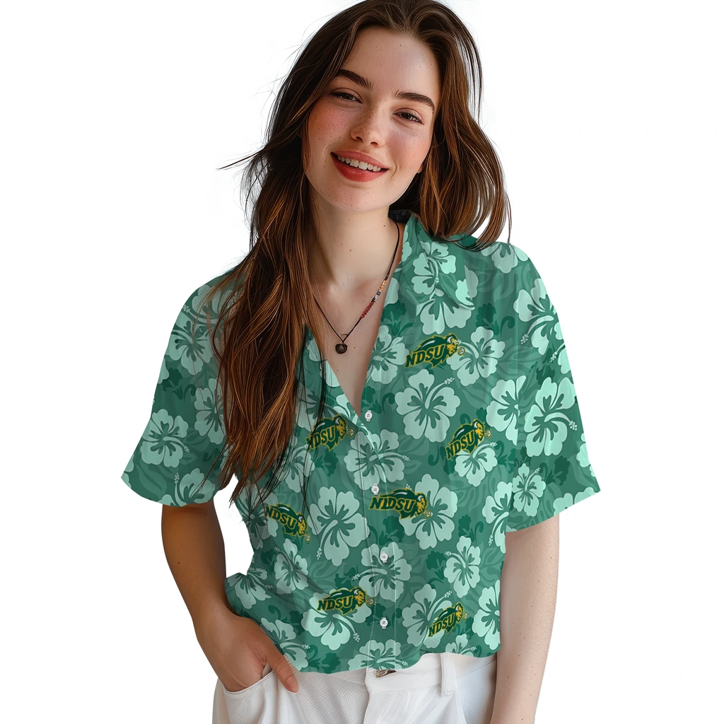 North Dakota State Bison Hawaiian Shirt - Hibiscus Cluster north dakota state bison hibiscus cluster green hawaiian shirts latest model