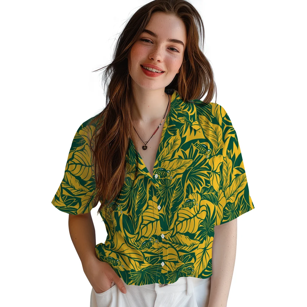 North Dakota State Bison Hawaiian Shirt - Monstera Layer north dakota state bison monstera layer green hawaiian shirts latest model