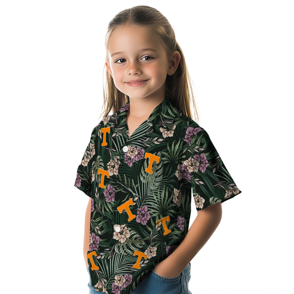 Tennessee Volunteers Hawaiian Shirt - Hibiscus Leaves Pattern tennessee volunteers hibiscus leaves pattern green hawaiian shirts premium grade