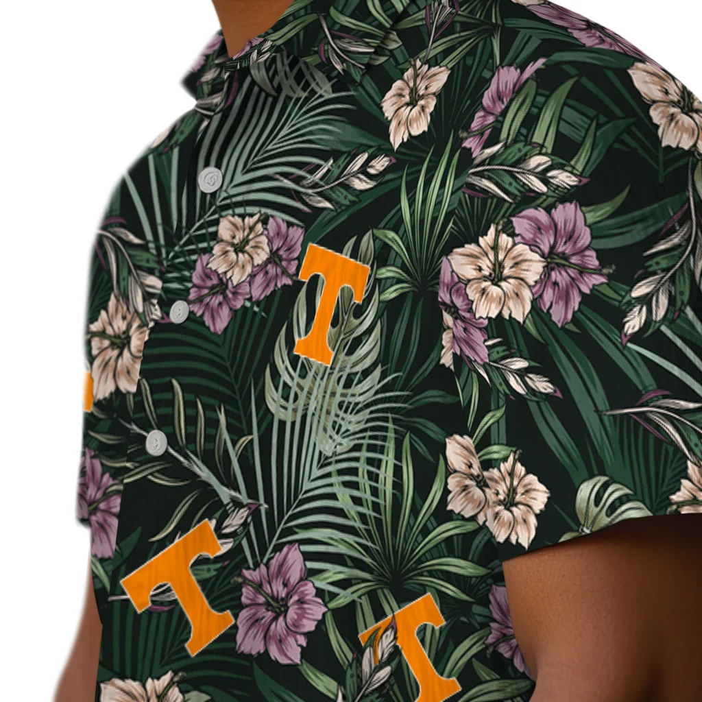 Tennessee Volunteers Hawaiian Shirt - Hibiscus Leaves Pattern tennessee volunteers hibiscus leaves pattern green hawaiian shirts trendy